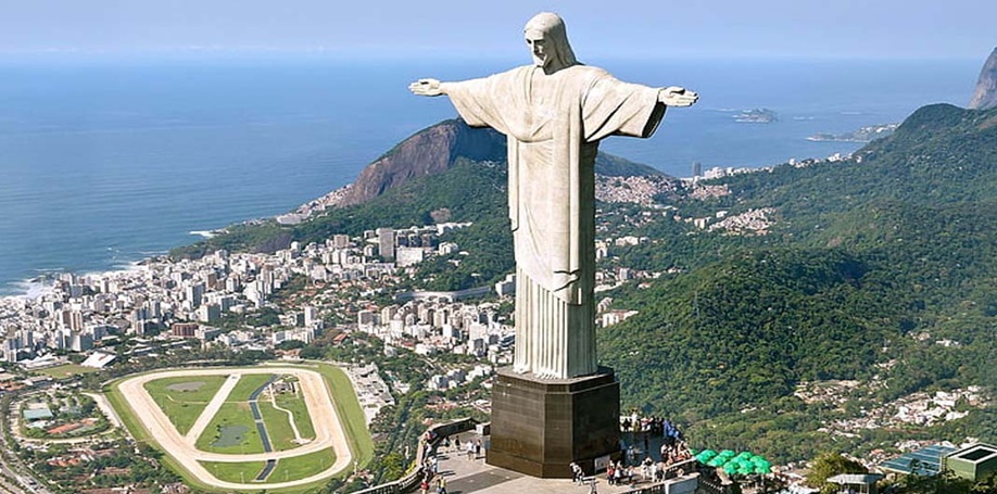 11 روز برزیل؛ جایی که زمین رنگ دیگری دارد